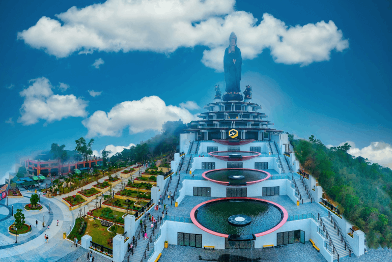 Núi Bà Đen - Viếng thăm tượng Phật Bà lớn nhất Châu Á tuyệt đẹp