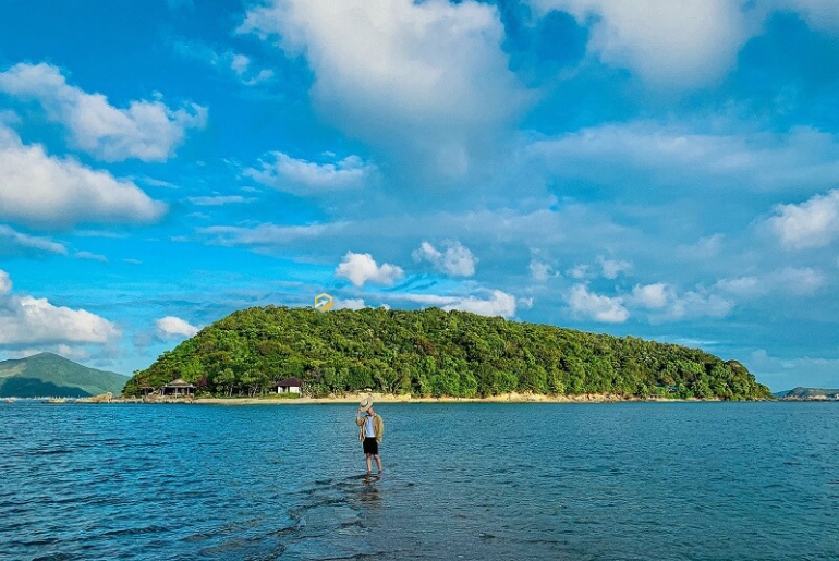 Đảo Nhất Tự Sơn - Hòn đảo ở Vịnh Xuân Đài có con đường đi bộ giữa biển
