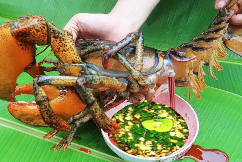 Tiết Canh Tôm Hùm - Mang Đến Trải Nghiệm Ẩm Thực Mới Lạ, Sự Phong Phú Của Hải Sản Vùng Biển