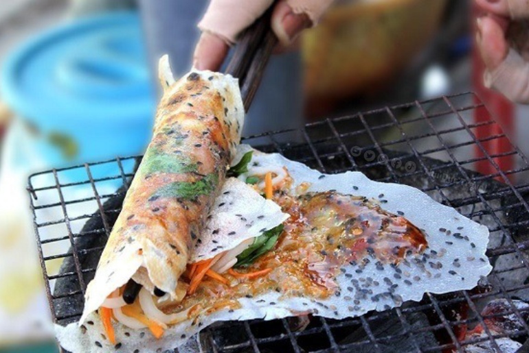 Bánh tráng nướng Tây Ninh – Hương vị đường phố làm nên “linh hồn” ẩm thực xứ nắng