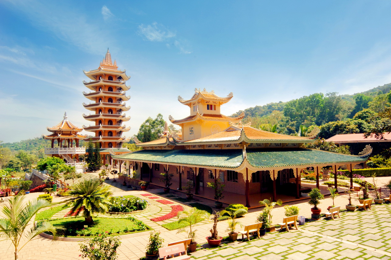 Chùa Vạn Linh – Khoảng lặng thiền giữa non cao