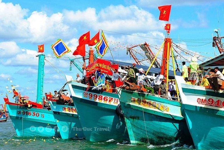 Sắc Màu Lễ Hội Nghinh Ông Bến Tre