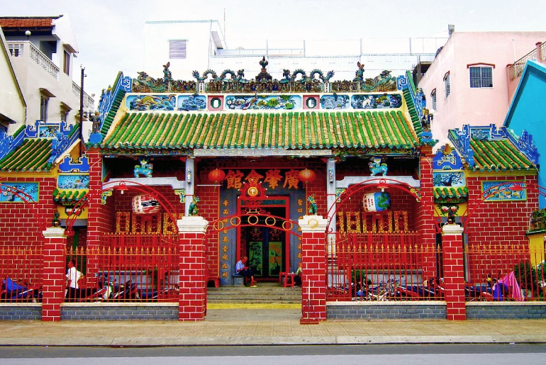 Chùa Ông Cần Thơ - Điểm check in đậm chất Trung Hoa