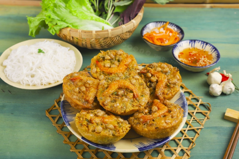 Bánh Vá Tiền Giang – Món Ăn Vặt Dân Dã Gói Trọn Hồn Quê Miền Tây