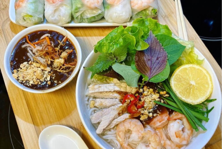 Bún Gỏi Già Tiền Giang – Hương Vị Chua Thanh Đậm Đà Miền Sông Nước