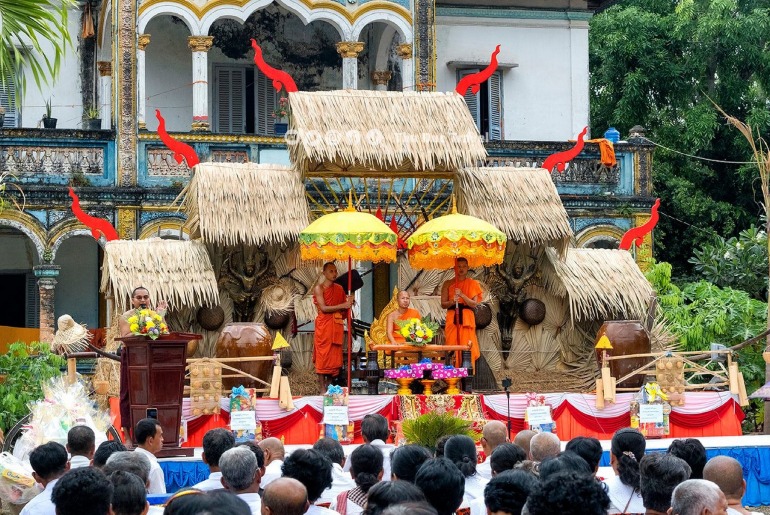 Lễ hội Chôl Chnăm Thmây – Tết Cổ Truyền Rực Rỡ Sắc Màu Khmer Nam Bộ