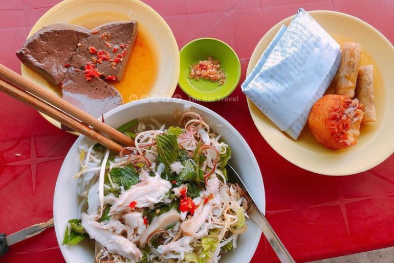Bún Nước Lèo Trà Vinh – Dấu Ấn Giao Thoa Văn Hóa Miền Tây