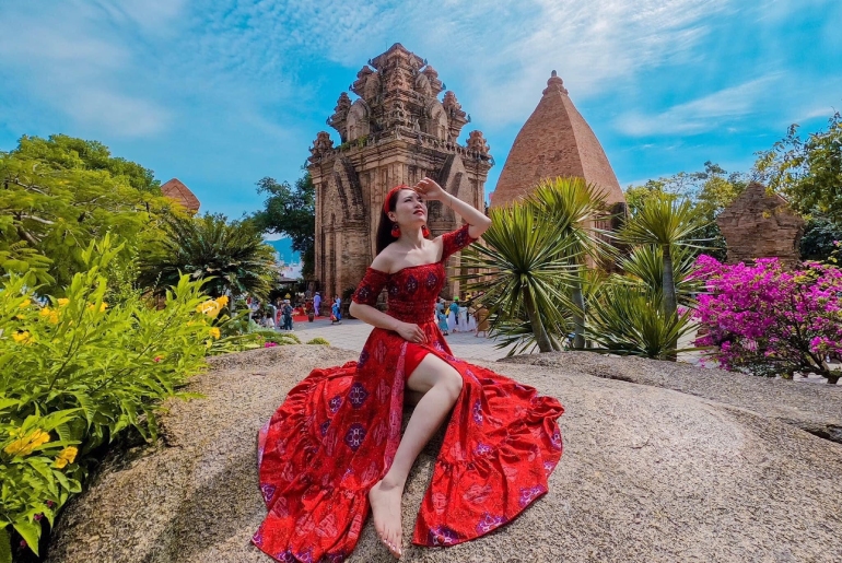 Tháp bà Ponagar Nha Trang – Di sản văn hóa Chăm Pa cổ nổi tiếng