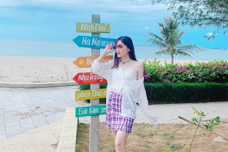 Biển Ninh Chữ - Địa Điểm Nghỉ Dưỡng Hoang Sơ Và Yên Bình