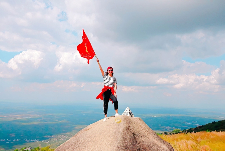 Tour du lịch Hành Hương Núi Chứa Chan - Dinh Thầy Thím 1 ngày